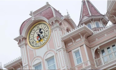Découvrez le Disneyland Hôtel à Disneyland Paris